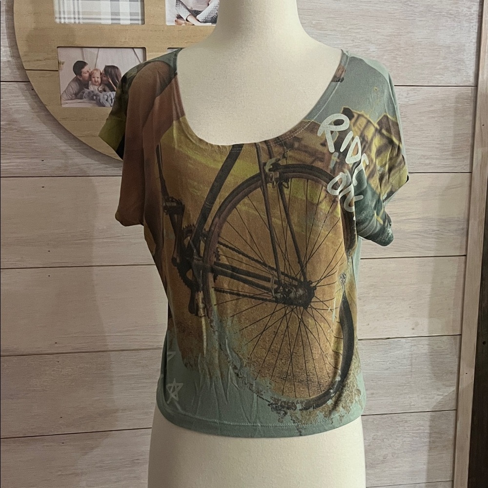 Mighty Fine Green and Brown Bicycle Graphic Tee L
